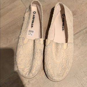 Lace sneaker slip on